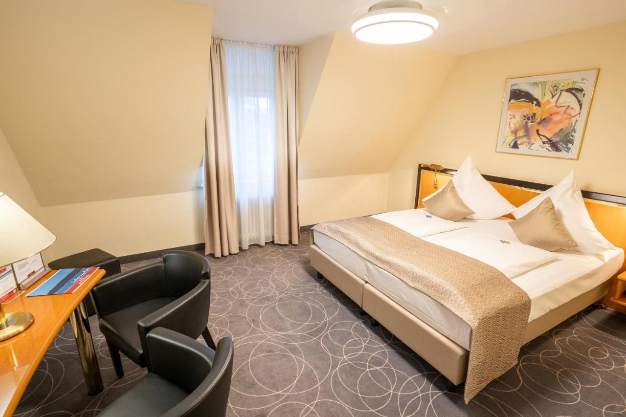 Hotel Am Stadtgarten Радольфцелль-ам-Бодензе Екстер'єр фото